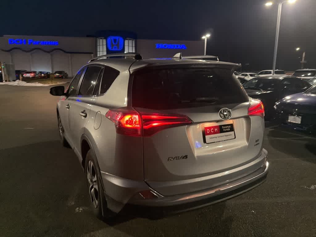 2018 Toyota RAV4 LE