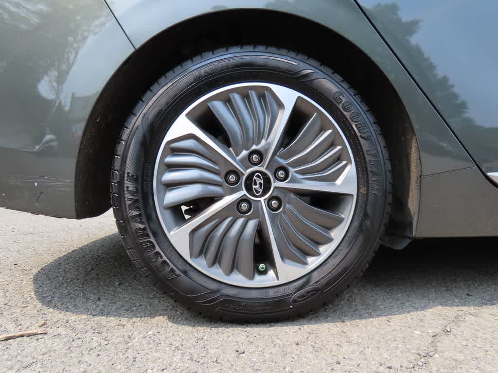 2020 Hyundai Ioniq Plug-In Hybrid SE