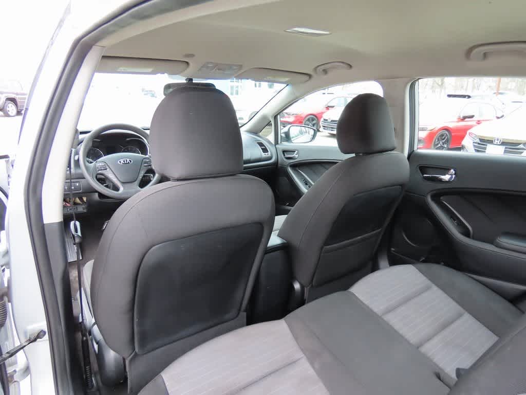 2016 Kia Forte 5-Door LX