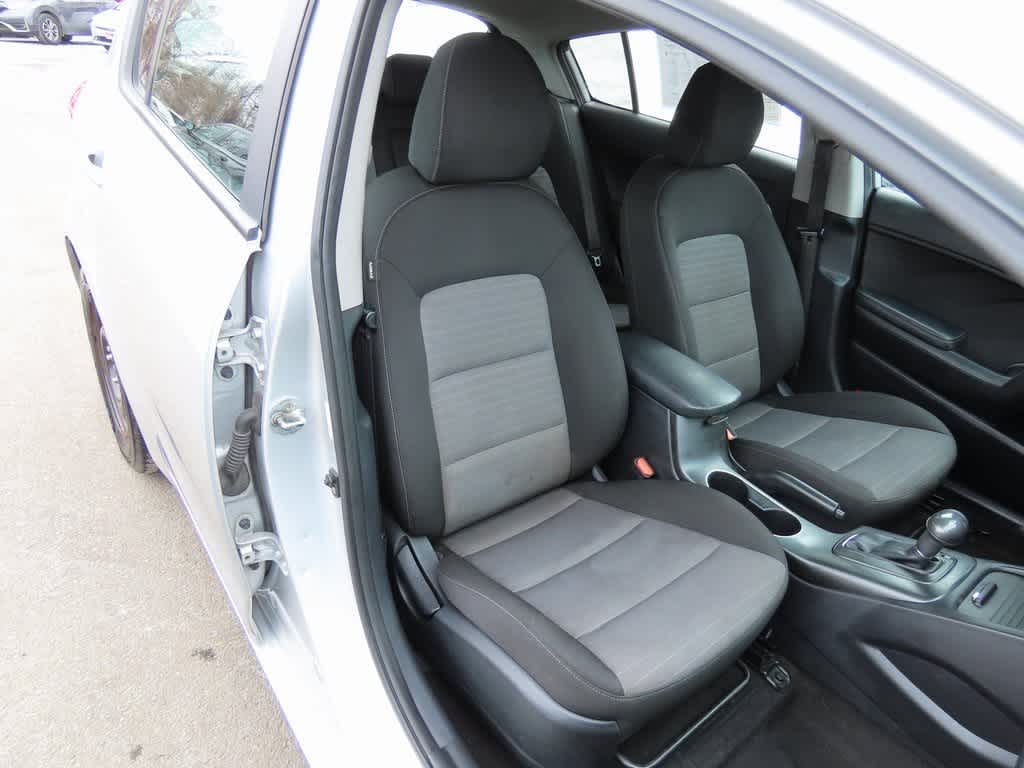 2016 Kia Forte 5-Door LX