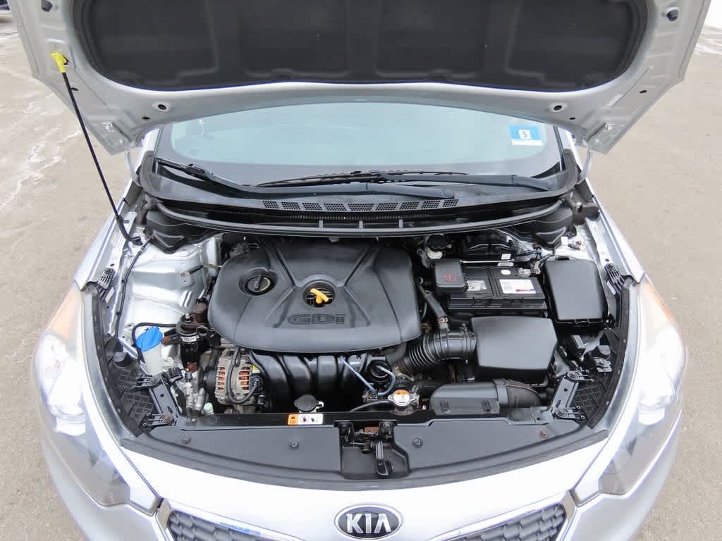 2016 Kia Forte 5-Door LX