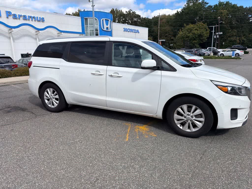 2017 Kia Sedona LX