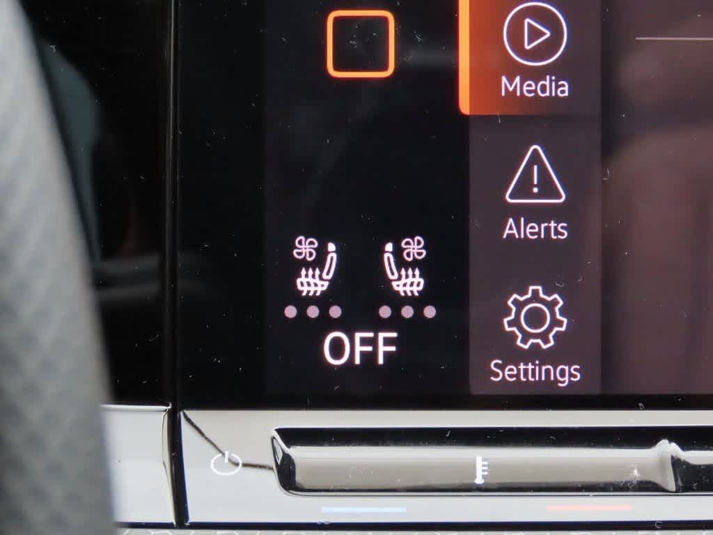 2024 Volkswagen Golf GTI Autobahn